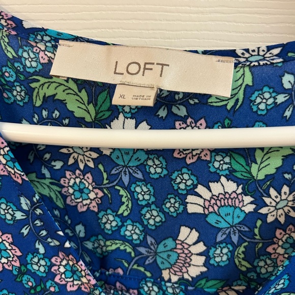 LOFT Vibrant Blue Floral Blouse - Picture 4 of 5